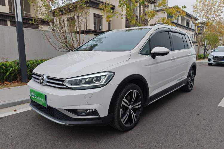 Used Volkswagen Touran 2018 Volkswagen Touran L 280TSI DSG Boundary Edition 6-Seater China VI Standard