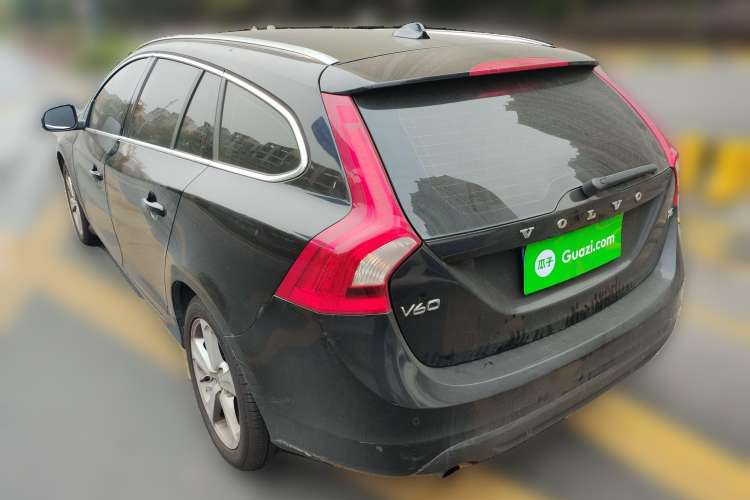 Used Volvo V60 2013 T5 Zhiya Edition
