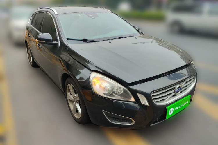 Used Volvo V60 2013 T5 Zhiya Edition
