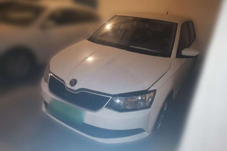 Used Skoda Fabia 2015 1.4L Automatic Front-Drive Model