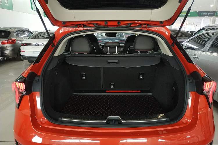 Used Lynk & Co 02 2018 1.5T DCT Two-Wheel Drive Pro Version China V Emission Standard