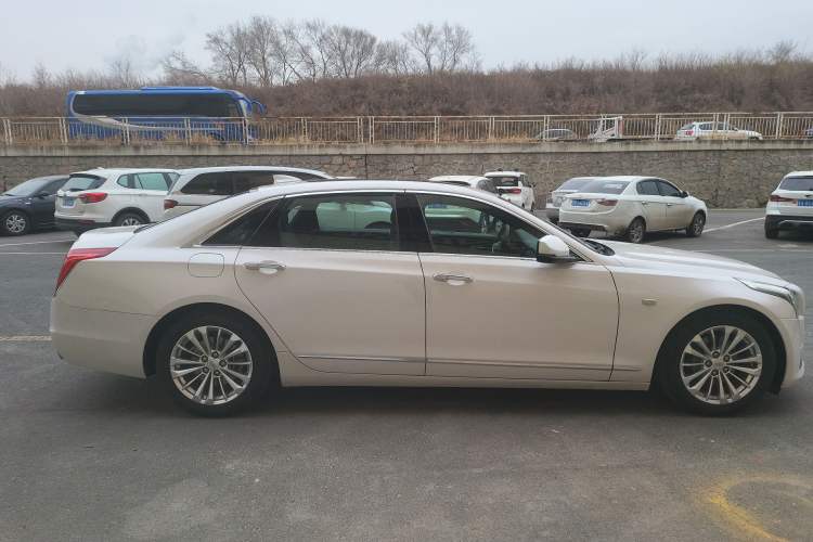Used Cadillac CT6 2016 28T Luxury Model
