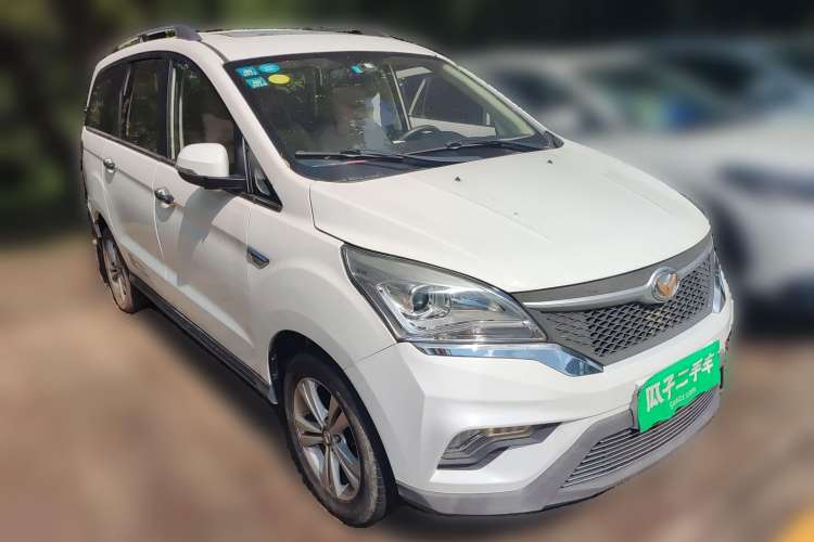 Used HYOSOW H3 2015 1.5L manual luxury version