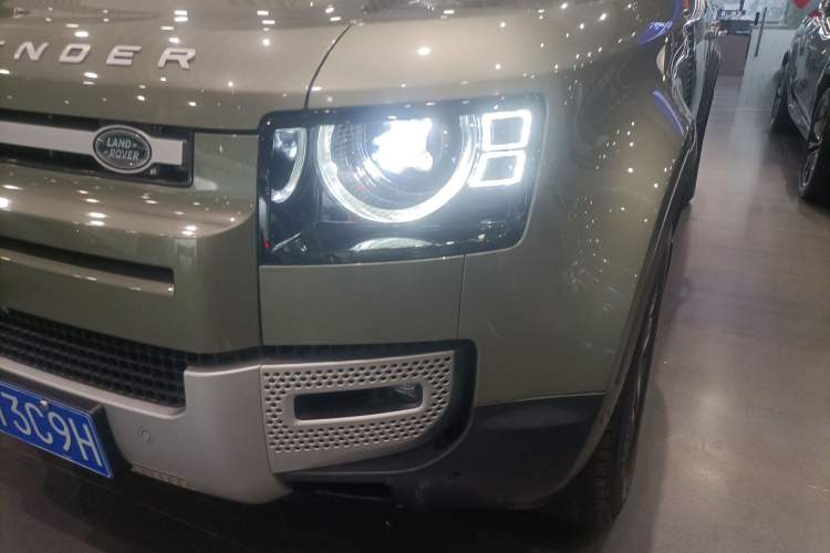 Used Land Rover Defender 2020 110 P400 SE
