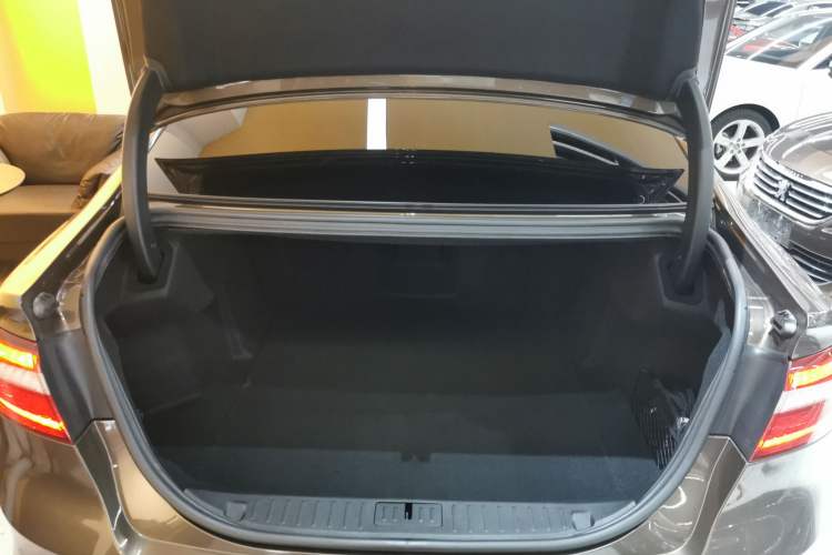 Used Ford Taurus 2015 EcoBoost 325 V6 Flagship Model
