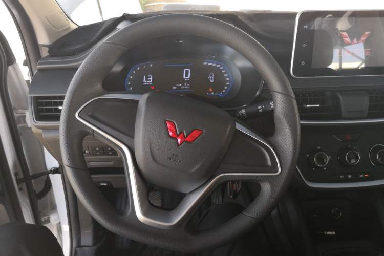 Used Wuling Hongguang S3 2019 1.5L Manual Comfort Model China VI Standard
