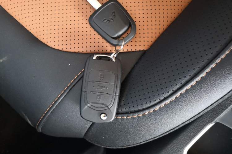 Used Wuling Hongguang S3 2019 1.5L Manual Comfort Model China VI Standard
