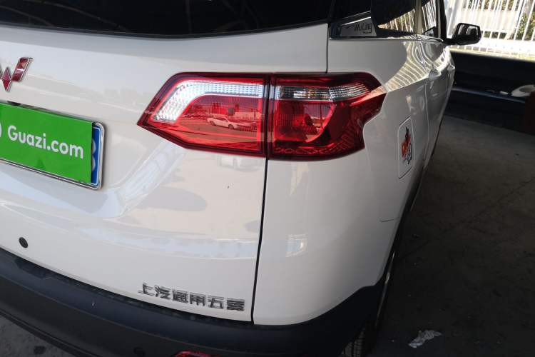 Used Wuling Hongguang S3 2019 1.5L Manual Comfort Model China VI Standard
