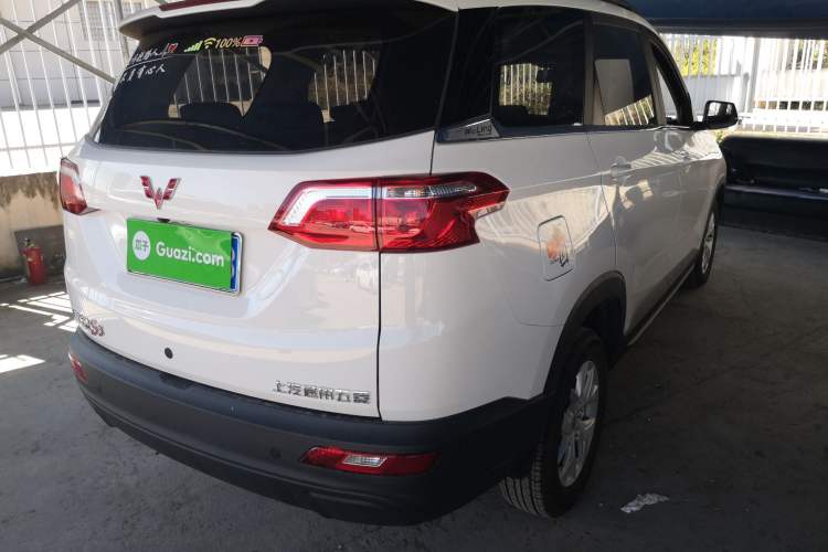 Used Wuling Hongguang S3 2019 1.5L Manual Comfort Model China VI Standard
