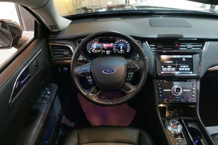 Used Ford Taurus 2015 EcoBoost 325 V6 Flagship Model
