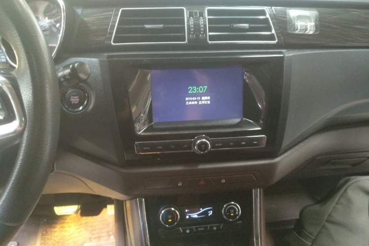 Used Lifan Auto Myway 2016 1.5L Automatic Luxury Model Audio And AC Panel