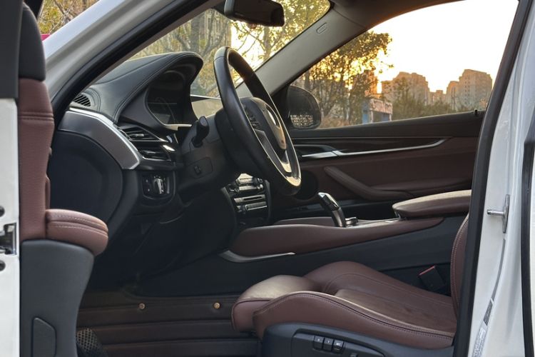 Used BMW X6 2018 xDrive28i