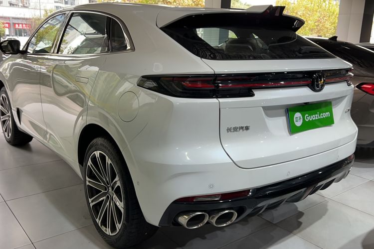 Used Changan UNI-K 2023 2.0T Two-Wheel Drive Yue Ling Trim
