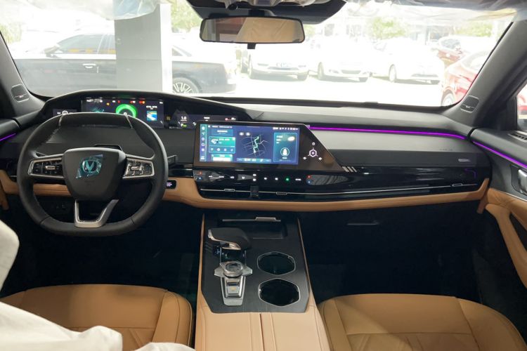 Used Changan UNI-K 2023 2.0T Two-Wheel Drive Yue Ling Trim
