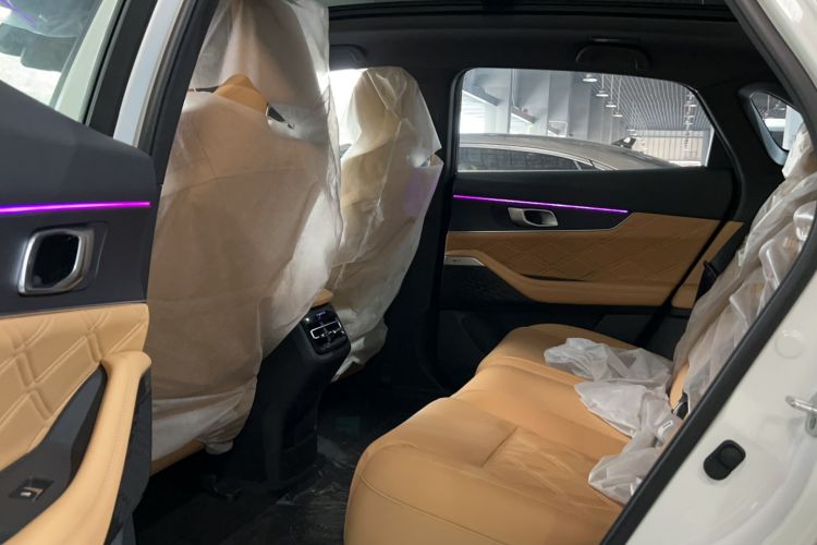 Used Changan UNI-K 2023 2.0T Two-Wheel Drive Yue Ling Trim
