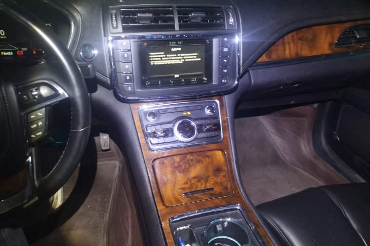 Used Lincoln Continental 2017 2.0T Two-Wheel Drive Prestige Edition
