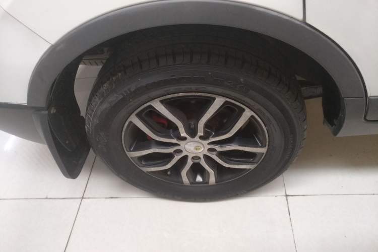 Used Lifan Auto Myway 2016 1.5L Automatic Luxury Model Right Rear Wheel Hub