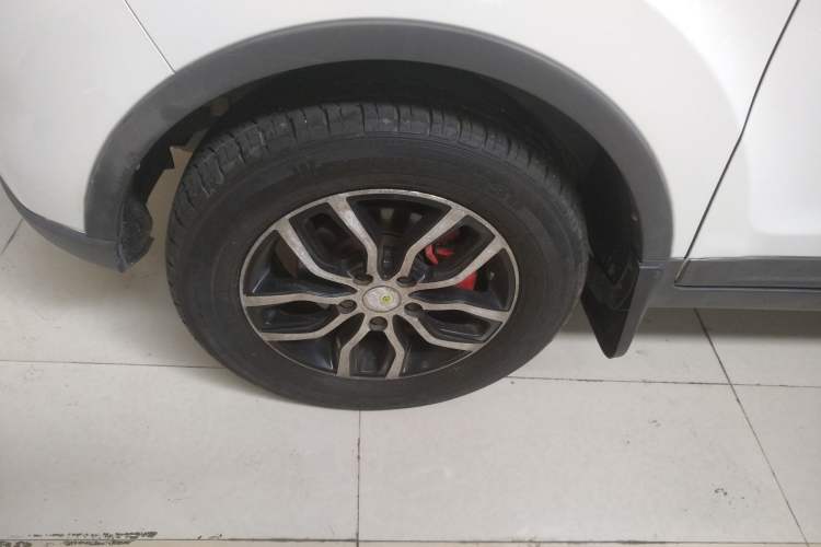 Used Lifan Auto Myway 2016 1.5L Automatic Luxury Model Left Front Wheel Hub