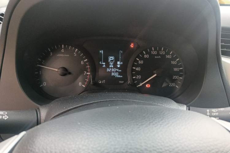 Used Nissan Navara 2017 2.5L Automatic 4x4 Luxury Edition QR25
