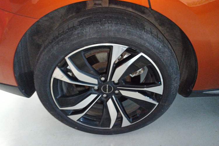 Used SERES SF5 2020 Four-Wheel Drive High-Performance Sports Edition
