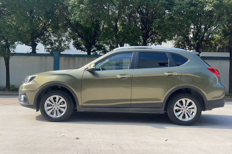 Used GAC Trumpchi GS5 Super 2015 2.0L Automatic Two-Wheel Drive Elite Edition Exterior 5