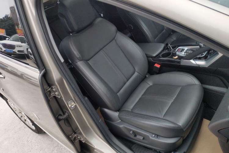 Used Peugeot 3008 2015 2.0L Automatic Trend Edition