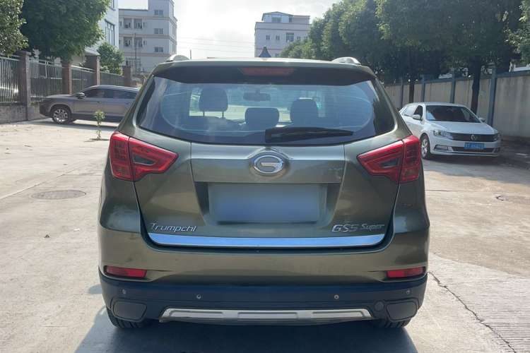 Used GAC Trumpchi GS5 Super 2015 2.0L Automatic Two-Wheel Drive Elite Edition Exterior 4