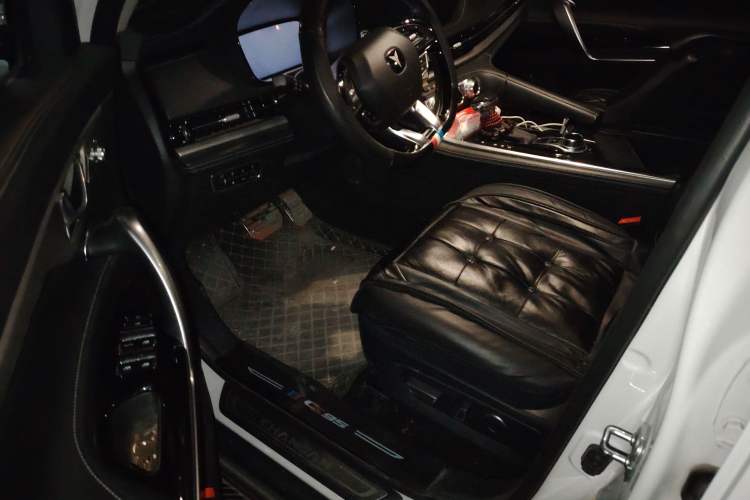 Used CHANGAN CS95 2019 2.0T Two-Wheel-Drive Luxury Version