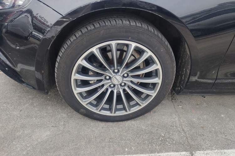 Used Zotye Z700 2016 1.8T DCT Elegant Version
