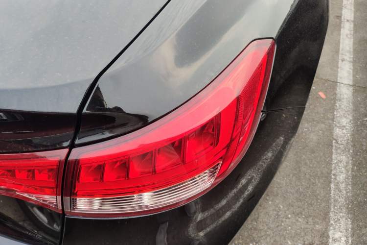 Used Zotye Z700 2016 1.8T DCT Elegant Version
