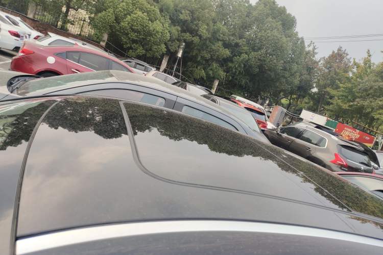 Used Zotye Z700 2016 1.8T DCT Elegant Version
