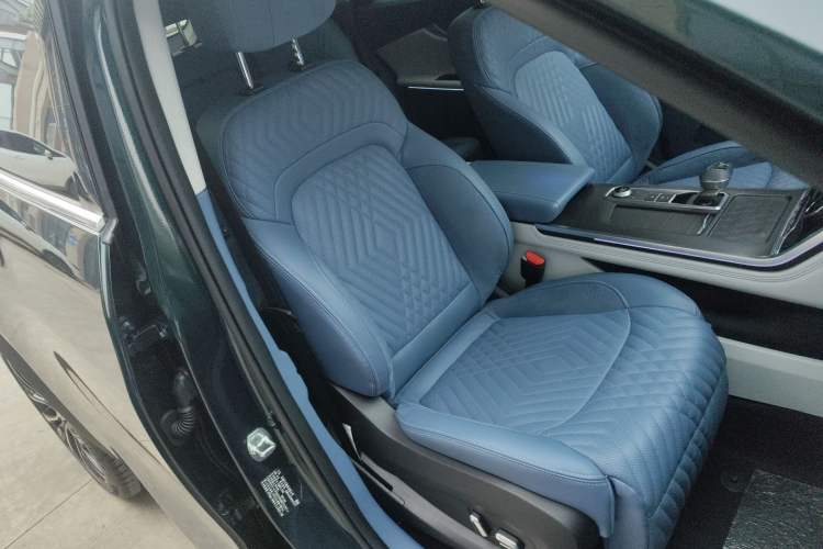 Used EXEED Lingyun 2023 400T Four-Wheel Drive Star Prestige Edition
