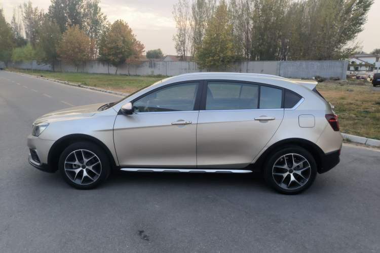 Used Geely Auto Vision S1 2019 Upgraded Model 1.5L CVT Luxury Version
