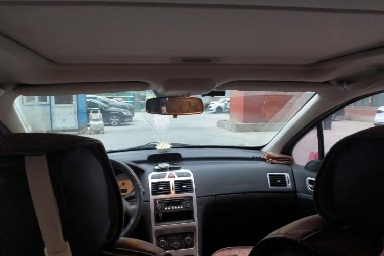 Used Peugeot 307 2013 Hatchback 1.6L Manual Comfort Edition
