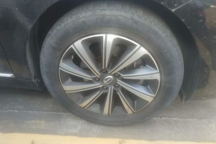 Used GAC Trumpchi GA8 2020 390T Prestige Edition Right Front Wheel Hub