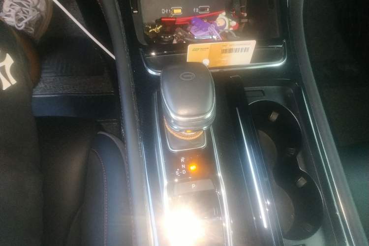 Used GAC Trumpchi GA8 2020 390T Prestige Edition Gear Lever