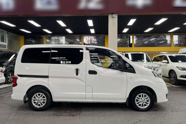 Used Nissan NV200 2013 1.6L Luxury Model China IV Standard Exterior 3