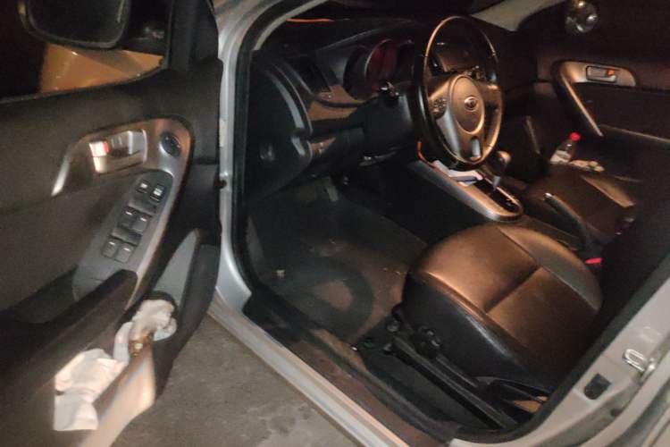 Used Kia Forte 2011 1.6L AT Premium
