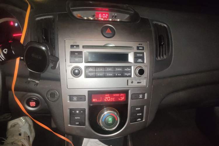 Used Kia Forte 2011 1.6L AT Premium
