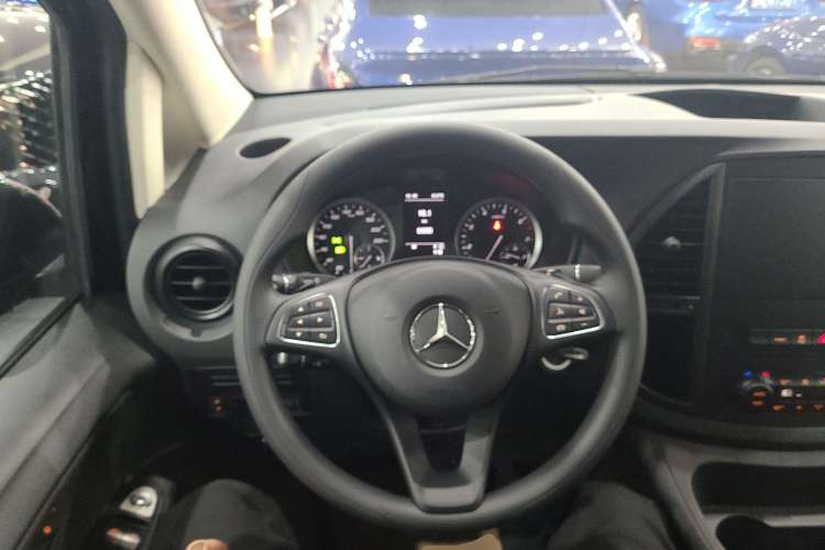 Used Mercedes-Benz Vito 2020 2.0T Elite Version 7 Seats
