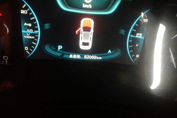 Used Zotye Z700 2018 Z700H 1.8T DCT Prestige Model Odometer Close Up