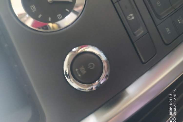 Used Cadillac SRX 2011 3.0L Luxury Model
