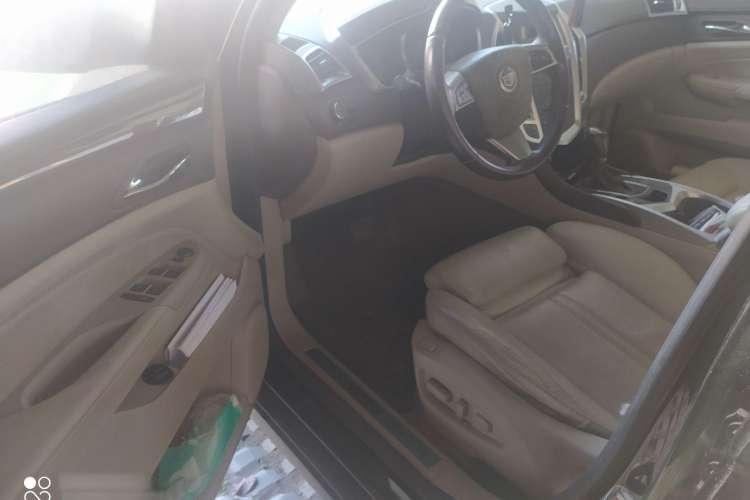Used Cadillac SRX 2011 3.0L Luxury Model
