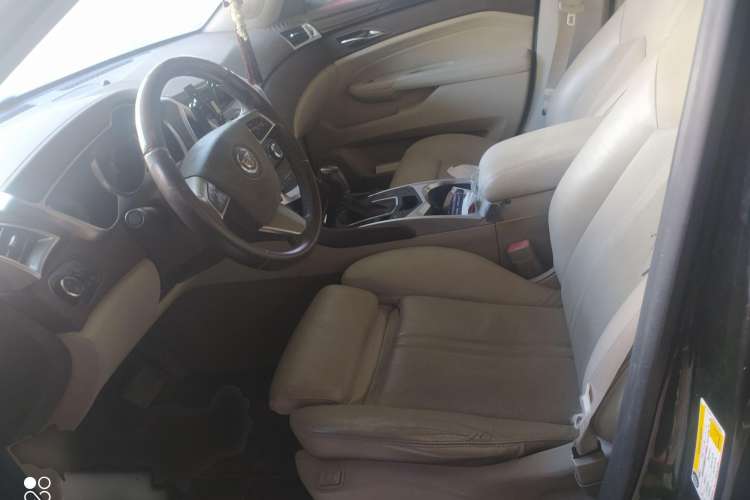 Used Cadillac SRX 2011 3.0L Luxury Model
