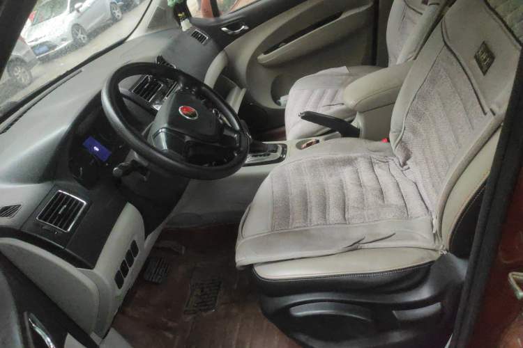 Used FORTHING Joyear XV 2015 1.6L CVT Comfort Model
