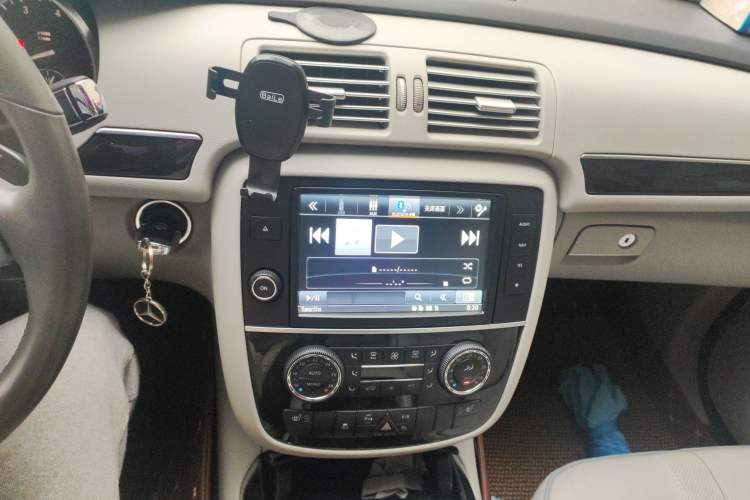 Used Mercedes-Benz R-Class 2015 R 320 4MATIC Luxury Model Audio And AC Panel