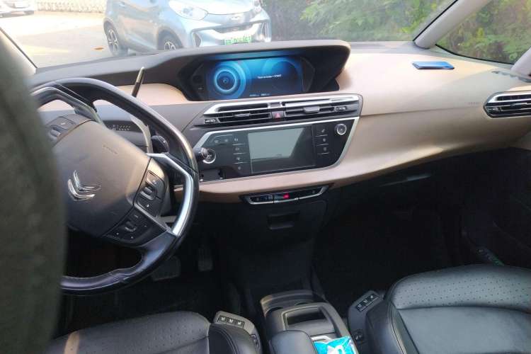 Used Citroen C4 Picasso 2015 Grand 1.6T Luxury 7-Seater
