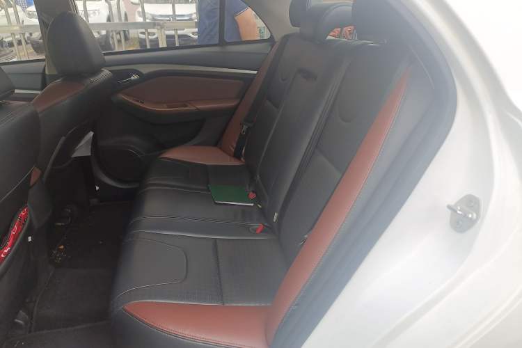 Used BYD G5 2014 1.5TID Automatic Flagship Model
