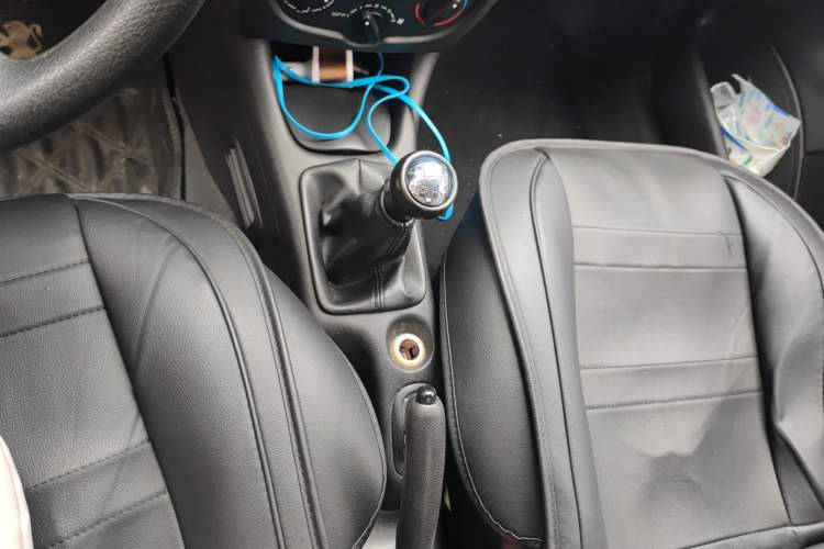 Used Peugeot 207 2011 Sedan 1.4L Manual Yule Edition Gear Lever