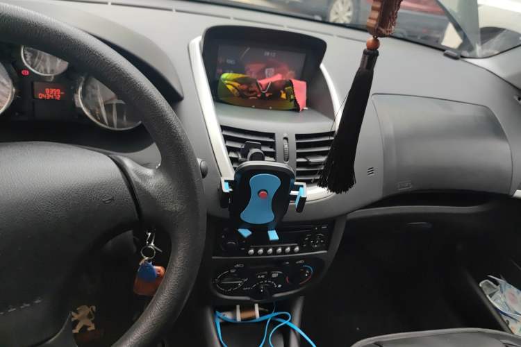 Used Peugeot 207 2011 Sedan 1.4L Manual Yule Edition Audio And AC Panel